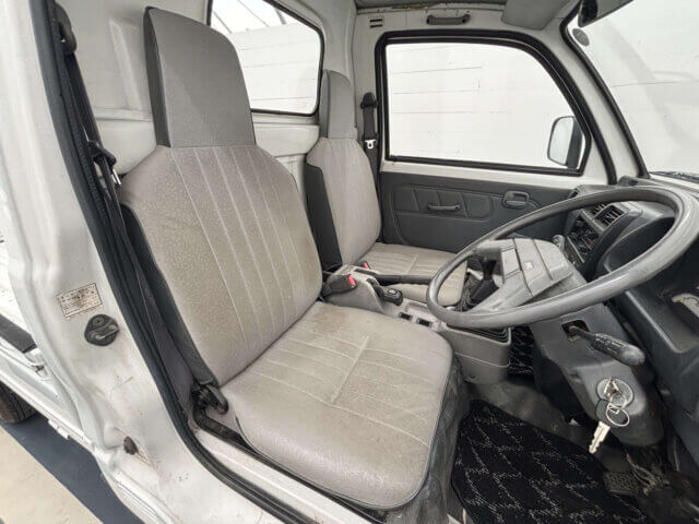 1992 MITSUBISHI MINICAB TRUCK