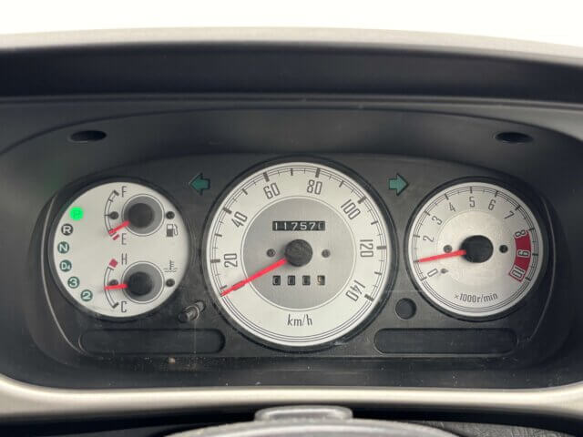 2001 DAIHATSU MIRA GINO