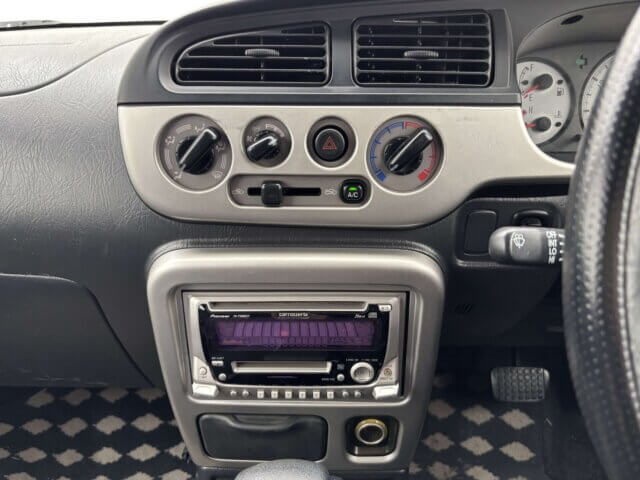 2001 DAIHATSU MIRA GINO