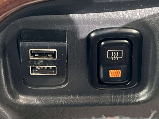 1999 DAIHATSU MIRA GINO