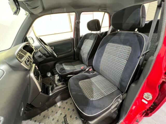 2000 DAIHATSU MIRA GINO