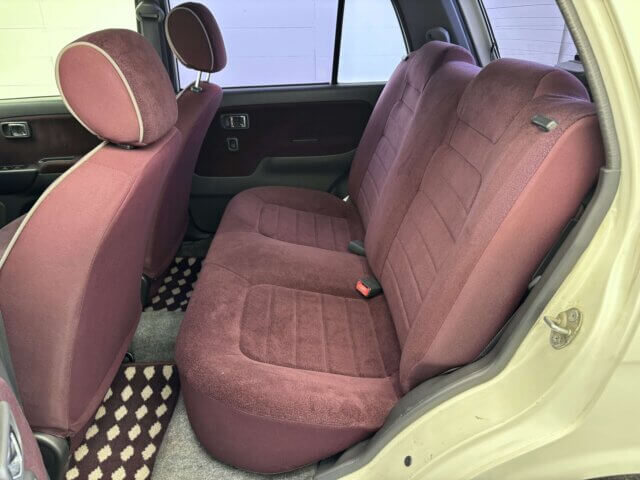 2000 DAIHATSU MIRA GINO