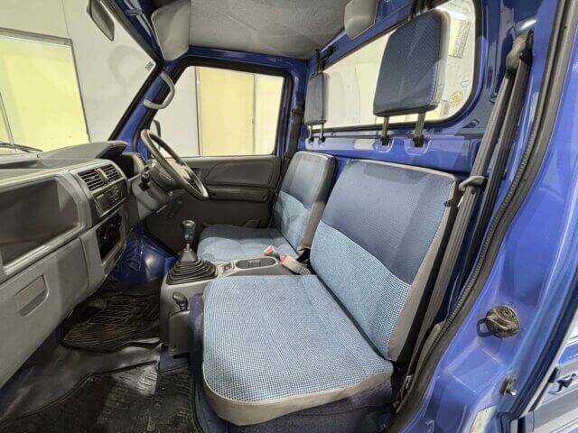1999 MITSUBISHI MINICAB TRUCK